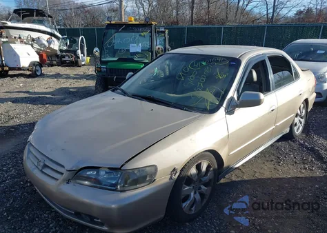 2002 Honda Accord 3.0 Lx z USA, uszkodzony, nr VIN 1HGCG16452A069550